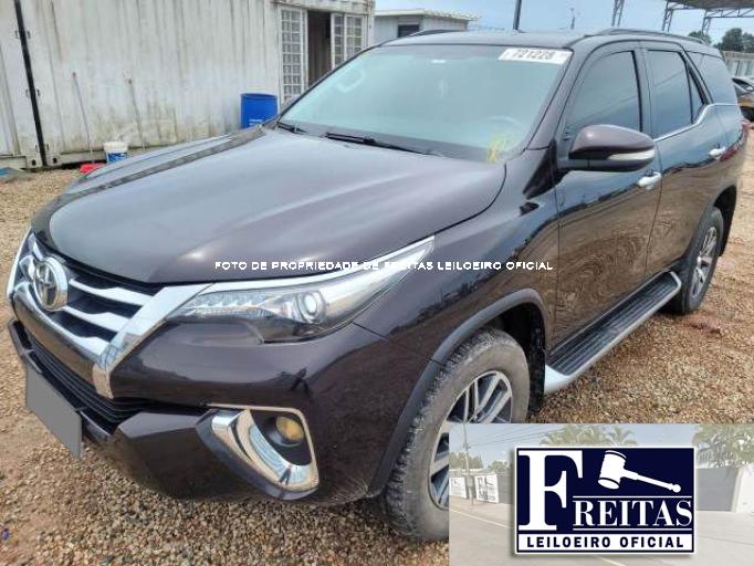 TOYOTA HILUX SW4 16/17