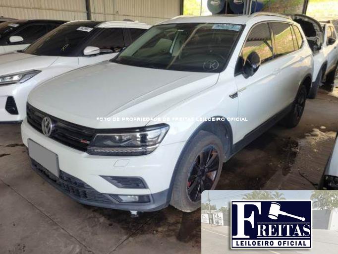 VOLKSWAGEN TIGUAN 19/19