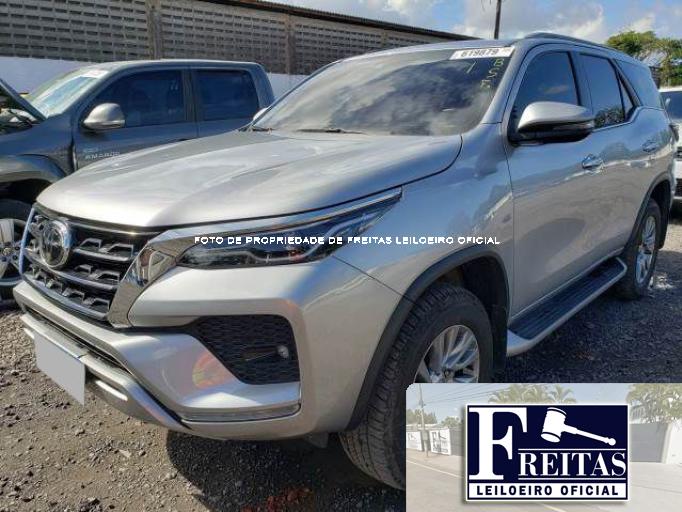 TOYOTA HILUX SW4 21/21